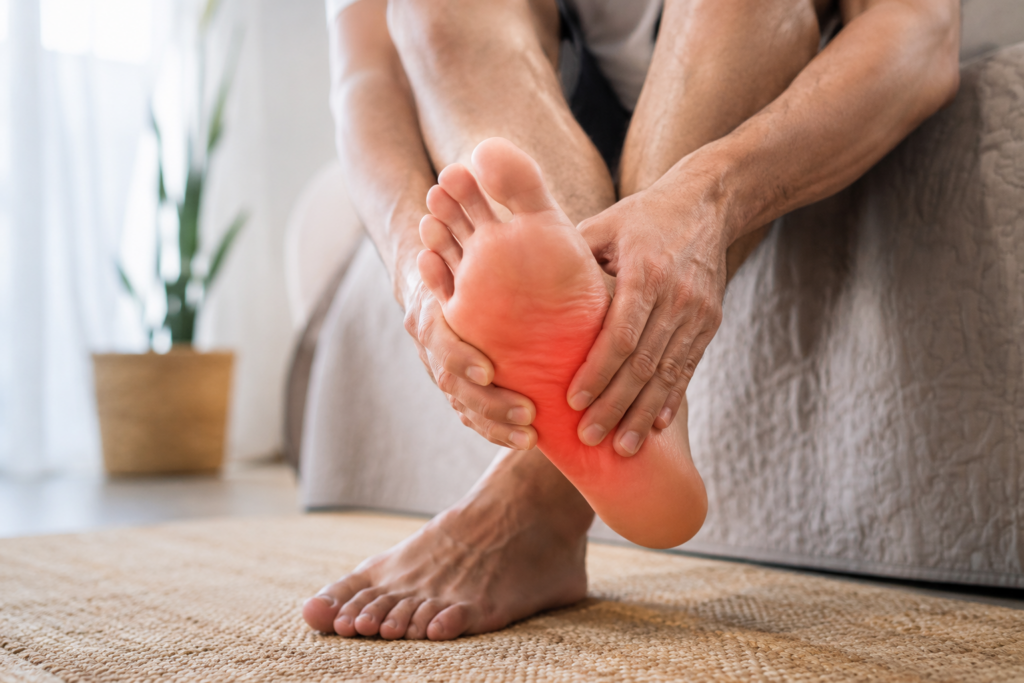 O que é fascite plantar? Sintomas, causas e tratamento